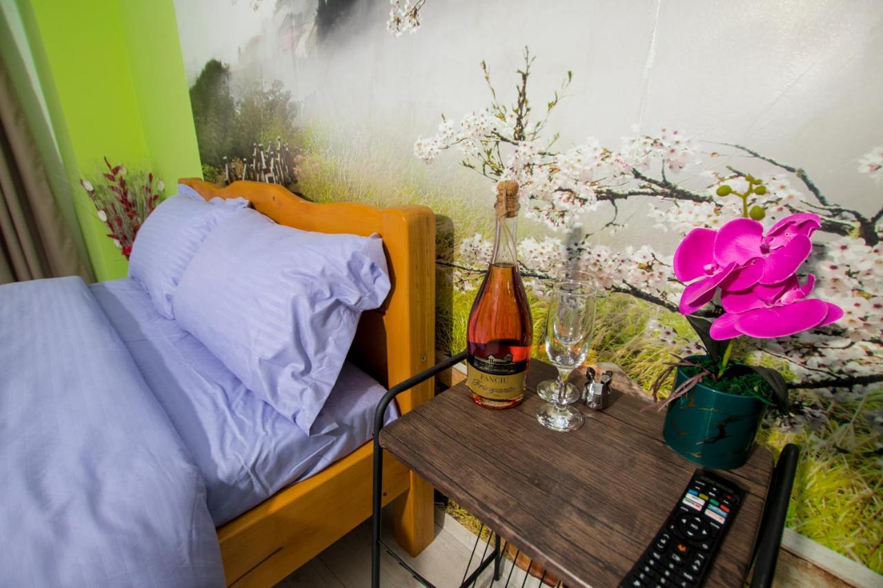 Studio Moghioros Park Bucureşti Eksteriør bilde